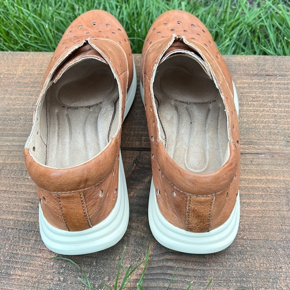 SOFFT BRAND LEATHER SLIP ON SHOES LIGHT BROWN/TAN SIZE 7.5 - Picture 8 of 17